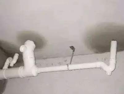 立山卫生间测漏水的几种情景